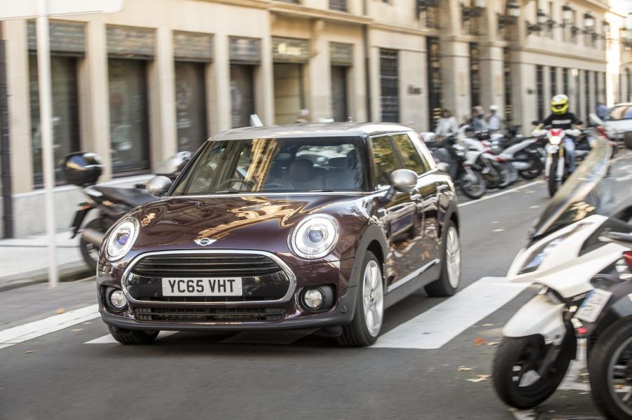  Mini Cooper D Clubman 2015 года  (UK) (фото 82 из 127)